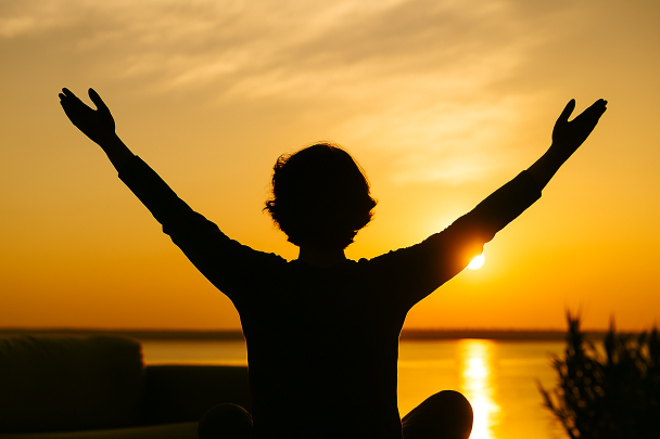 Lever du soleil symbolisant une nouvelle journée inspirante